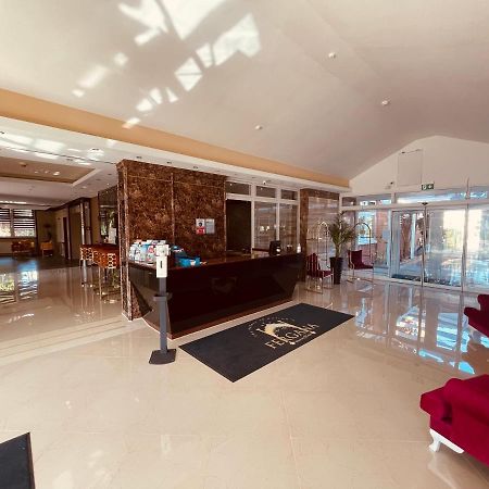 Fergana Uebersee Hotel เบรเมอร์ฮาเฟิน ภายนอก รูปภาพ