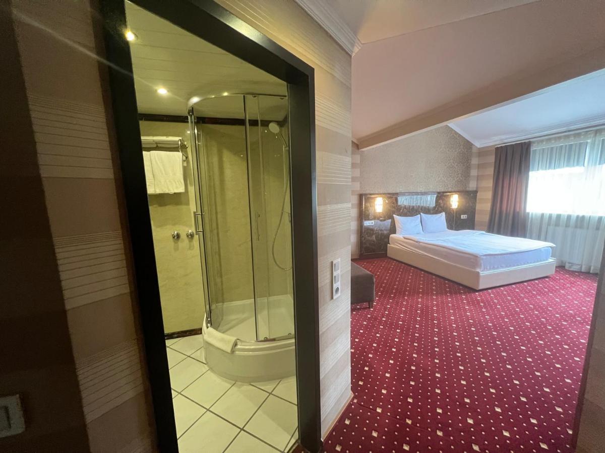 Fergana Uebersee Hotel เบรเมอร์ฮาเฟิน ภายนอก รูปภาพ