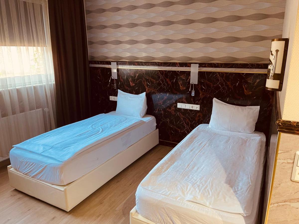 Fergana Uebersee Hotel เบรเมอร์ฮาเฟิน ภายนอก รูปภาพ