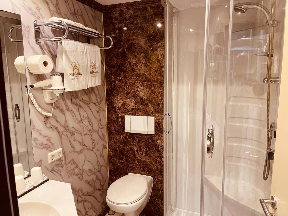 Fergana Uebersee Hotel เบรเมอร์ฮาเฟิน ภายนอก รูปภาพ