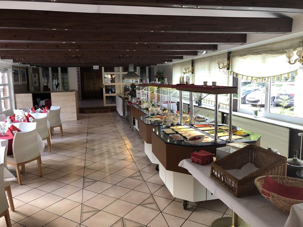 Fergana Uebersee Hotel เบรเมอร์ฮาเฟิน ภายนอก รูปภาพ