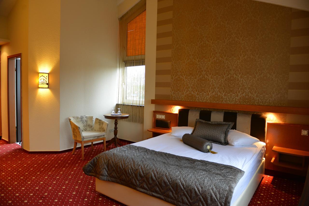Fergana Uebersee Hotel เบรเมอร์ฮาเฟิน ภายนอก รูปภาพ